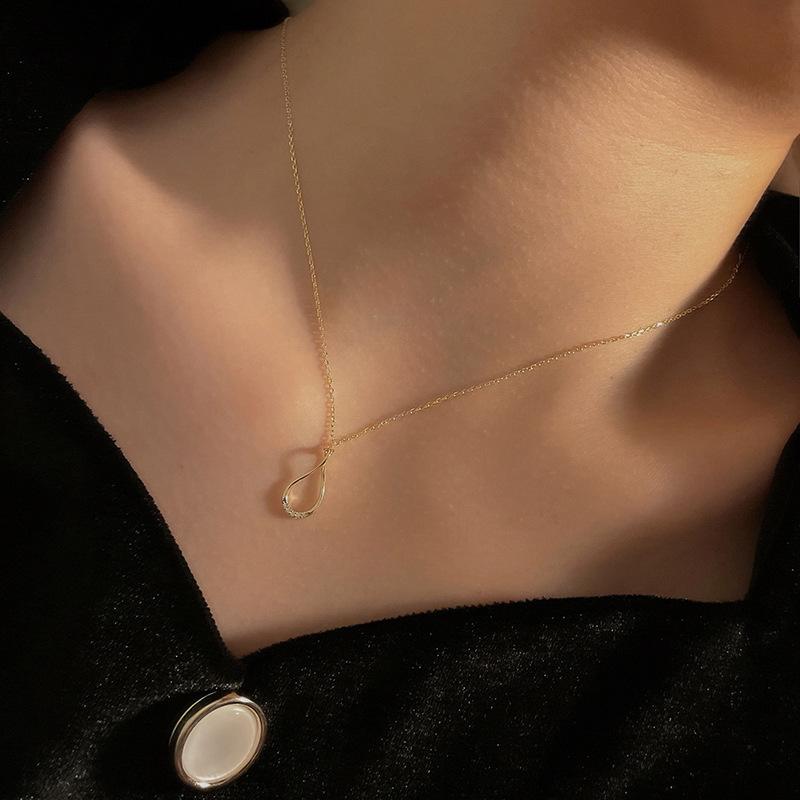 Ожерелье с каплями воды, женское, легкое, роскошное, нишевый дизайн, корейская версия, полая, капля дождя, нержавеющая сталь, ключичная цепочка