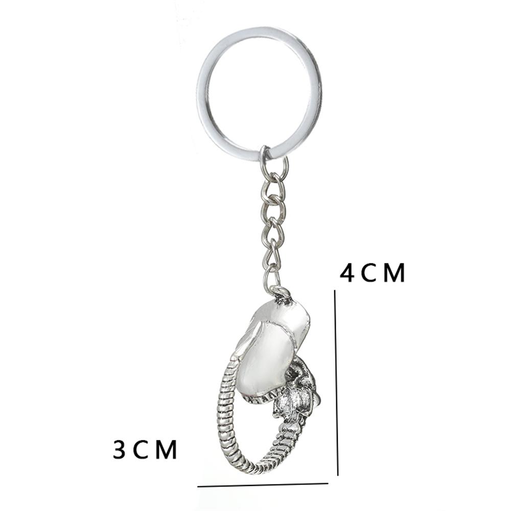 Vintage Game Aliens Predator Key Chain Alien Queen Keychain Fashion Metal Pendant Necklace Movie Keyring For Fans Gifts