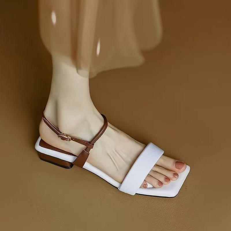 Мода 2025 Новые летние сандалии с квадратным носком, на низком каблуке, универсальные, с одной перемычкой, женские, на толстом каблуке, с мягкой подошвой, с чувством дизайна