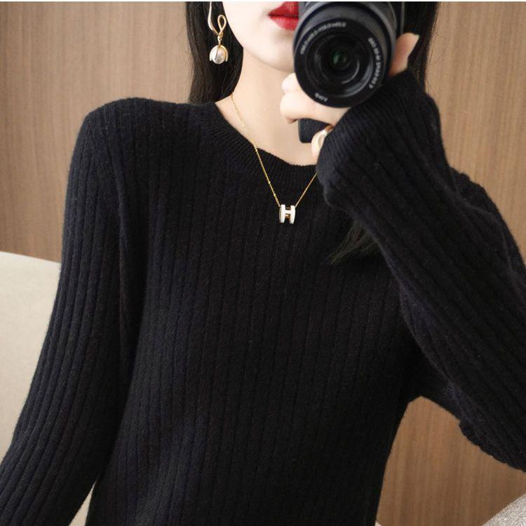 Women's Autumn and Winter Sweater Loose Fit Korean Version Plus Size V-neck Top Stylish Base Knit Sweater