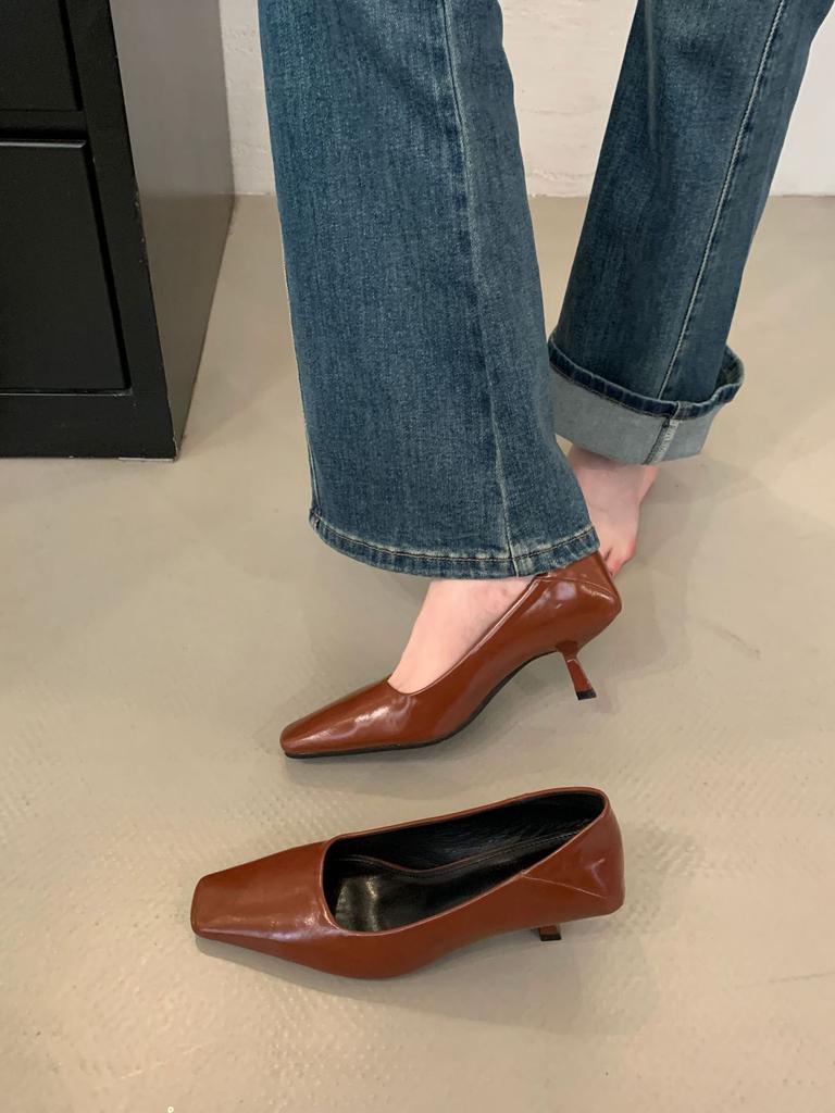 High Heels Women's Stiletto High-end Retro French Single Shoes 2025 Spring New Women's Versatile Solid Color Work Shoes