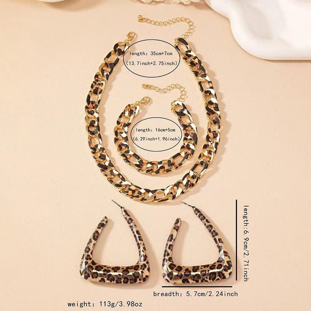 Trendy Geometric Earrings Necklace for Women, Retro, Sexy, Simple, Fashionable Temperament Earrings Necklace Bracelet Set