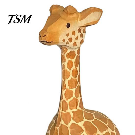 Creative Birthday Gifts for Kids Wooden Giraffe Figurine, Cute Cartoon Ornament, Minimalist Animal Natural Style Ornaments Statue, Hand-Painted Decor
