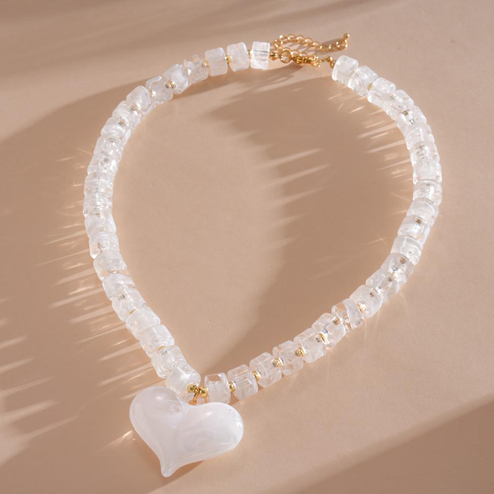 Heart Shape Clavicle Chain Dopamine Style Neck Ornament Sweet Acrylic Necklace Daily Wear