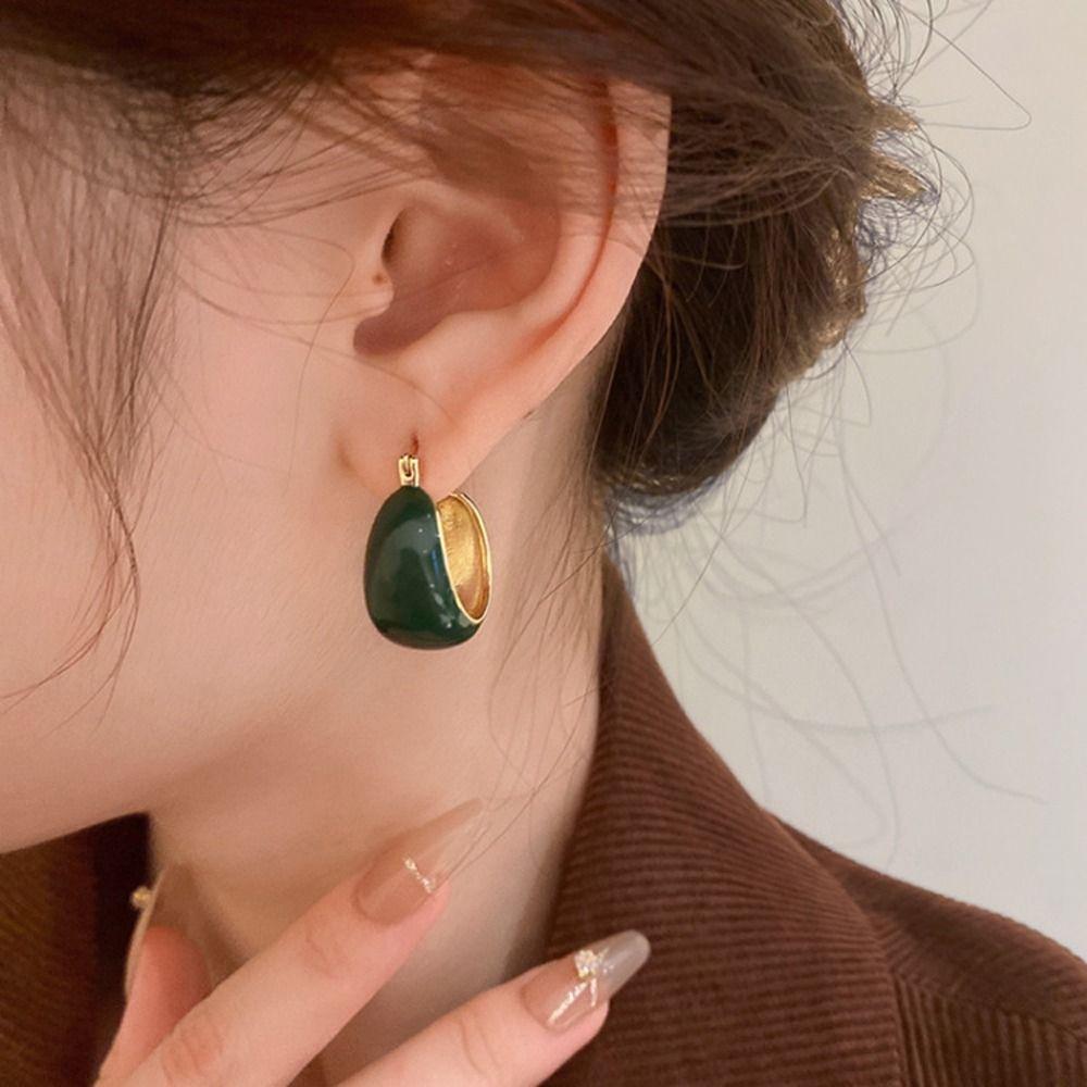 U Shape Fashion Jewelry Korean Style Earrings Girl Stud Earrings Women Round Earrings Ear Buckle