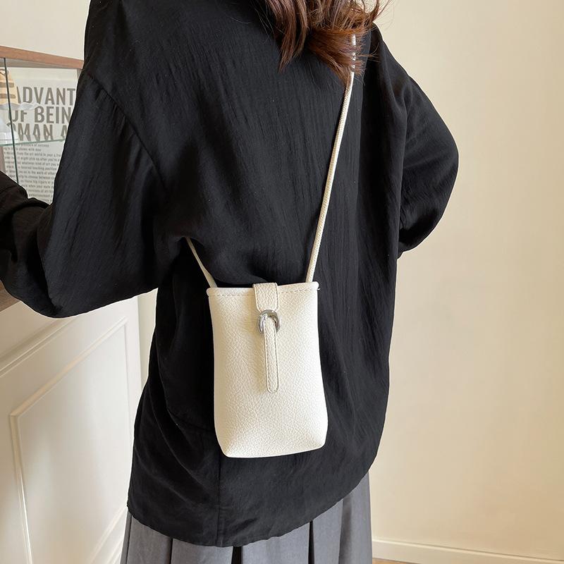 Новая популярная женская сумка через плечо Высококачественные сумки из искусственной кожи Большой вместимости Сумки кроссбоди для женщин Кошелек для телефона с клапаном