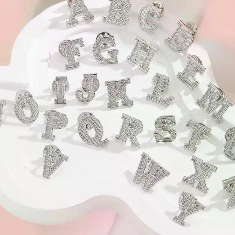 2 шт. Initial A-Z 26 Букв Значок на лацкан Серебристый Металлический Алфавитный Брошь для Женщин Мужчин Воротник Костюма Модные Аксессуары