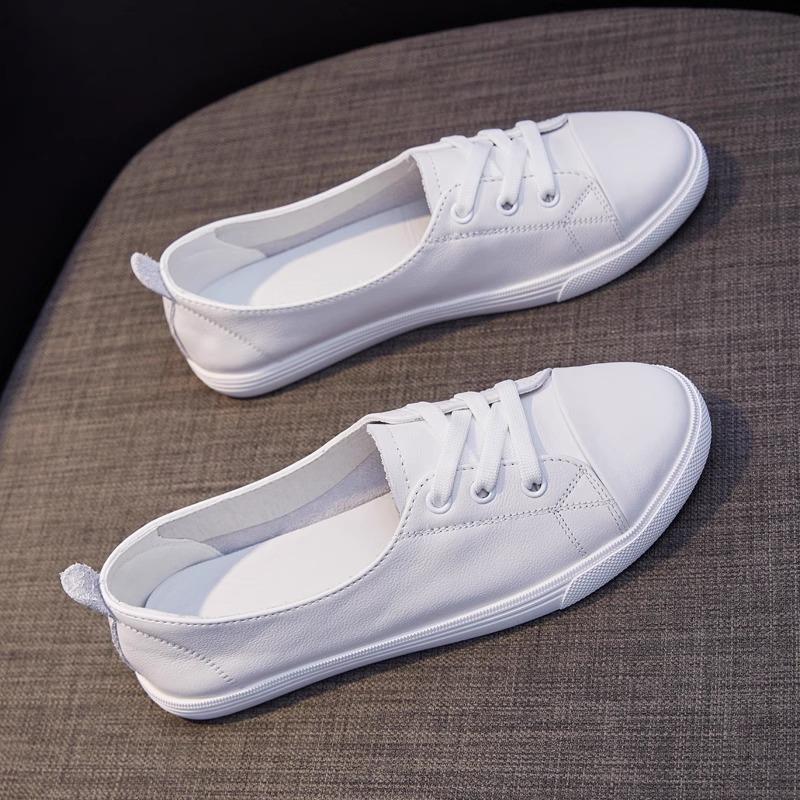 Универсальные маленькие белые туфли женские туфли весна и осень новые белые спортивные и повседневные модные плоские кожаные