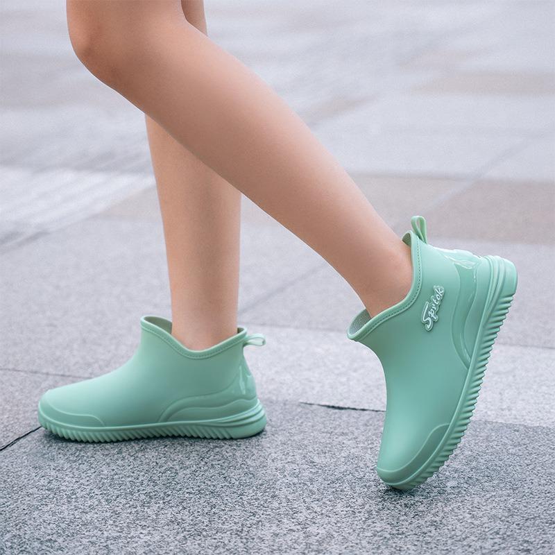 Fashion Short Tube Girls Rain Shoes Low Top Waterproof Shoes Kitchen Low Tube Rubber Shoes Car Wash Water Boots Plus Cotton Wool Rain Boots