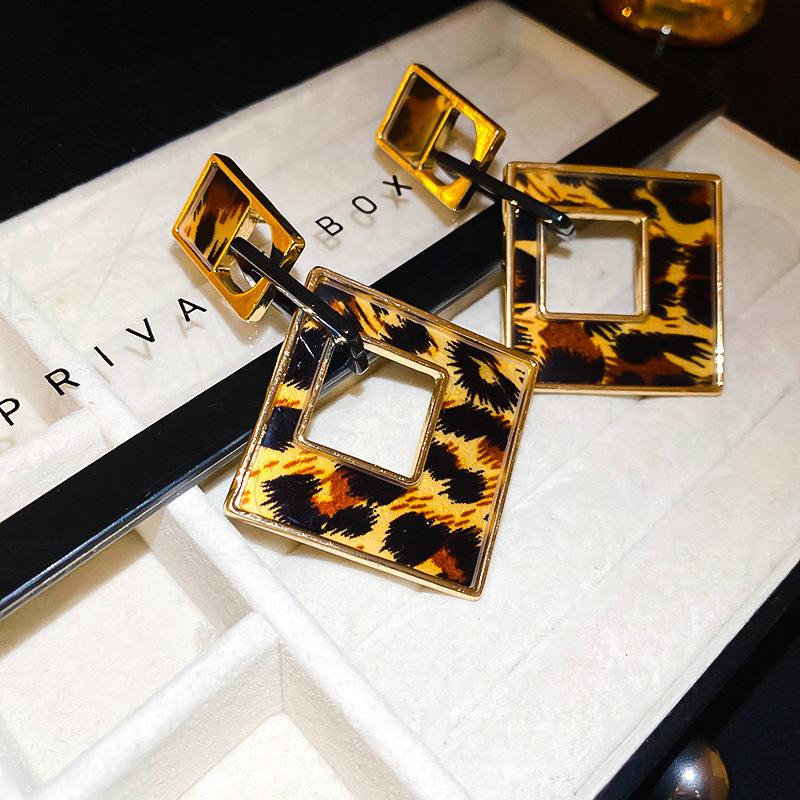 Ретро Гонконгский стиль Серьги-кольца с леопардовым принтом из серебряной иглы Легкая роскошь Высококлассные серьги с темпераментом Нишевые серьги Женские