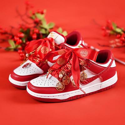 Свадебная обувь AJ - Красные новогодние кроссовки для пар: Мужские и женские стили для Праздника Весны
