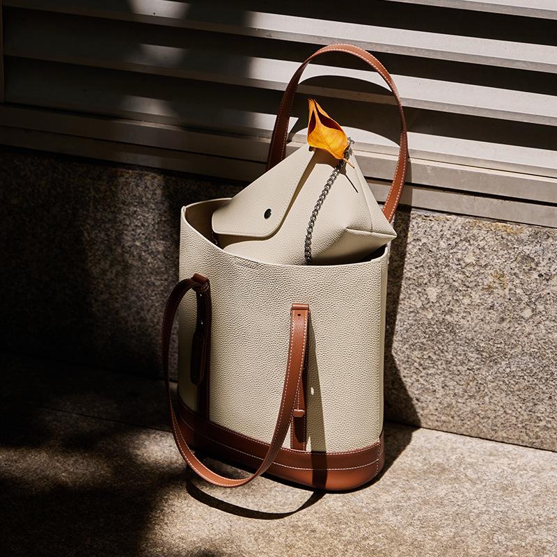 Mrs. Qiao Tote Bag for Women 2025 New Large Capacity Commuter Bag Single Shoulder Bucket Bag Genuine Leather Women's Bag