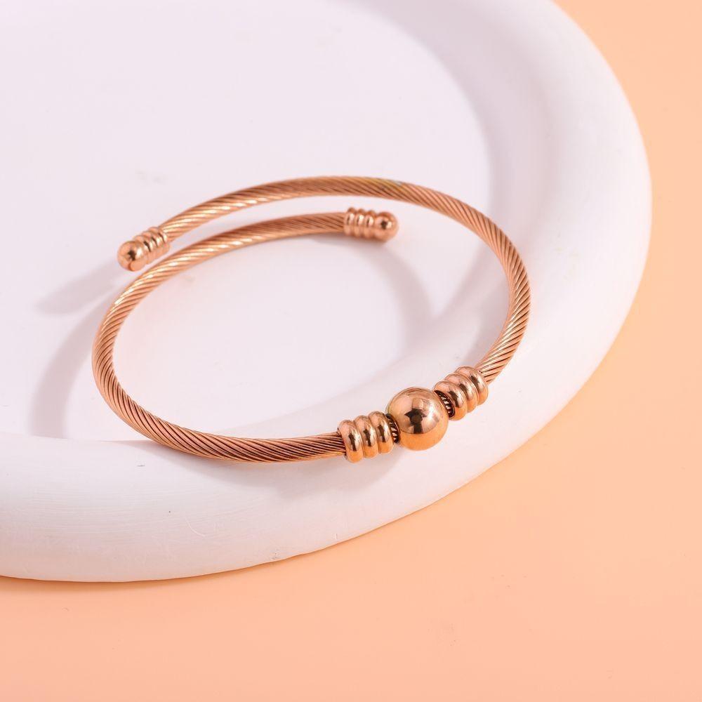 Titanium steel bracelet gold high version temperament zircon bracelet women's light luxury fashion elegance does not fade simple bracelet