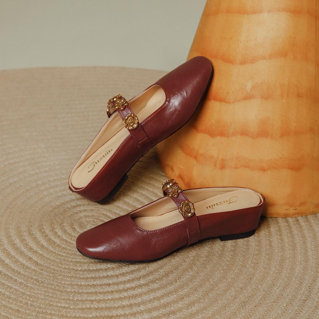 Французский квадратный носок со шлепанцами Мюли женские лето 2025 новинка ретро темперамент внутренняя высота увеличение внешняя носка сумка голова сандалии