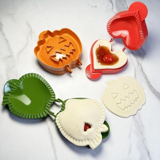 3 Pcs/Set Biscuit Molds Christmas Food Grade Different Shapes Non-stick Easy Release Dough Presser Pocket Hand Pie Molds Holiday Cooking Tool