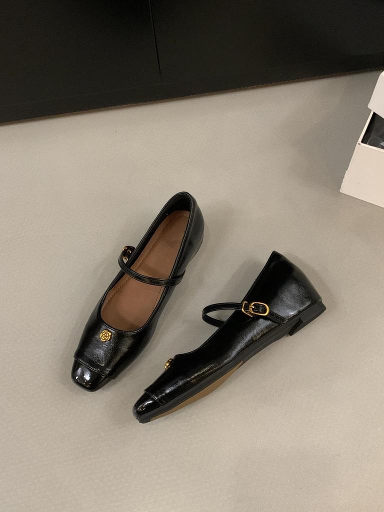 Внутренняя высота увеличивается черные туфли Мэри Джейн женские туфли 2025 новые весна и осень неглубокий рот слово с темпераментом универсальные одинарные туфли