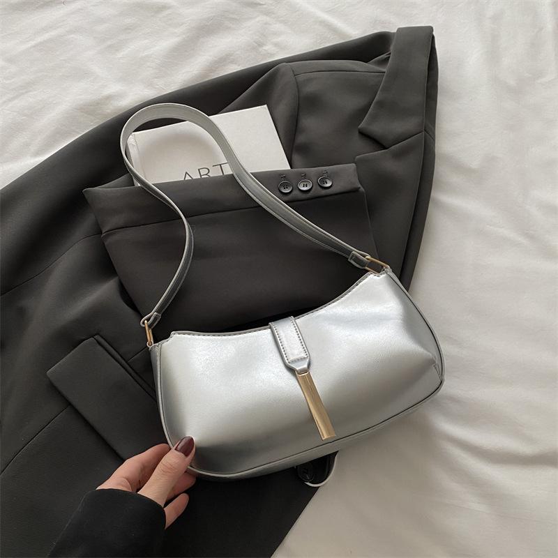 Сумка для работы под мышкой женская большая вместимость 2025 новый весенний сезон ретро повседневная универсальная сумка через плечо