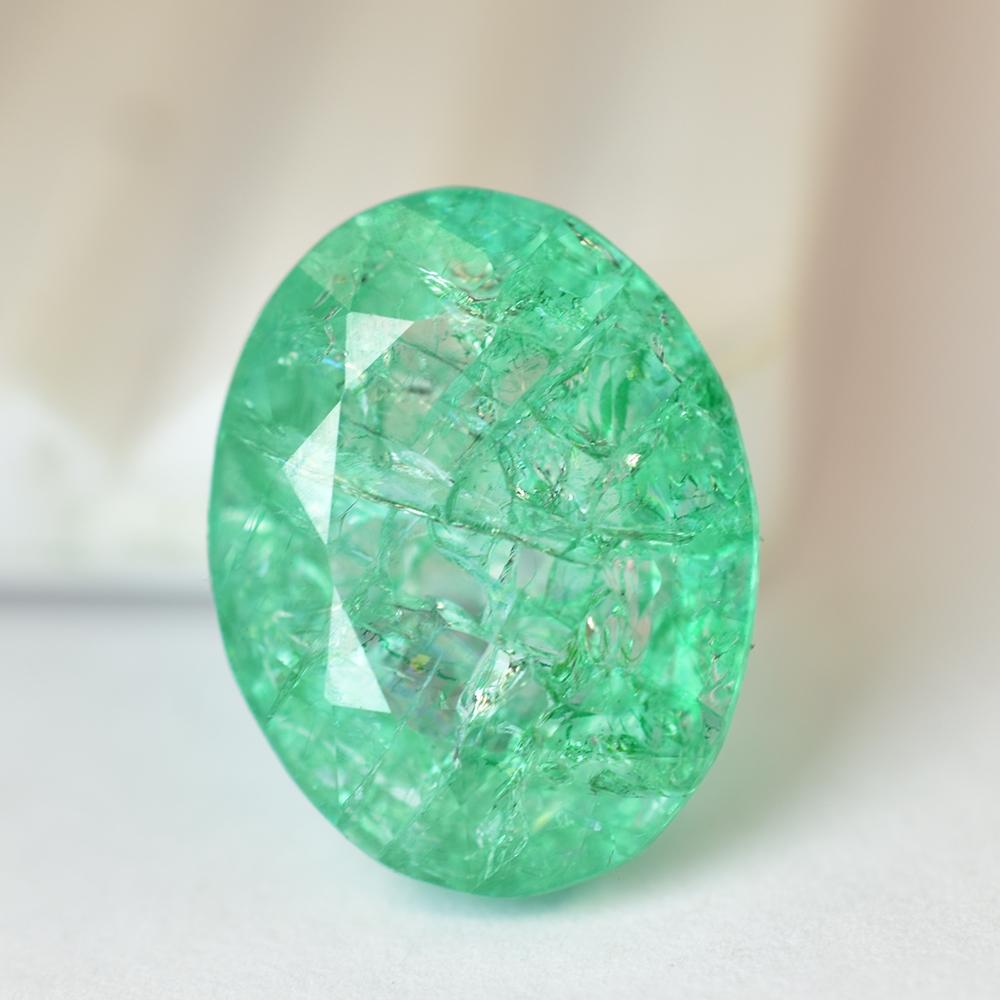 Natural Green Emerald Loose Gemstone 13.90 ct Oval Cut From Colombia for Jewelry Making and Crafts