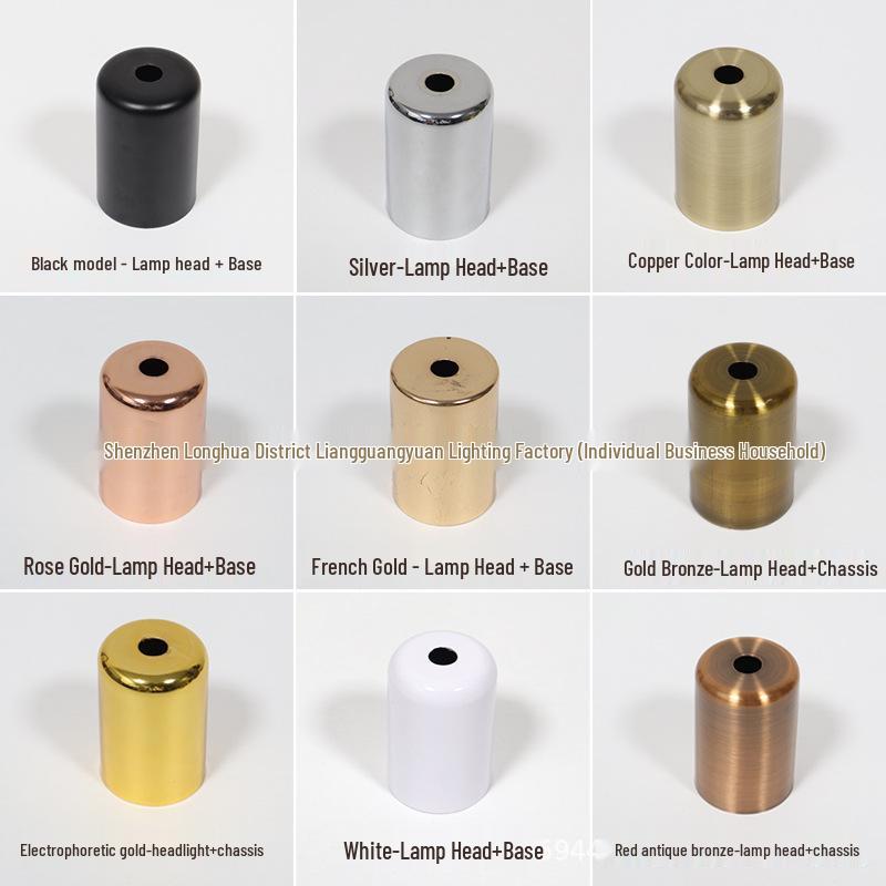 Золотой металлический подвесной светильник E27: Потолочная пластина, черно-белый подвесной провод, медный патрон натурального цвета.