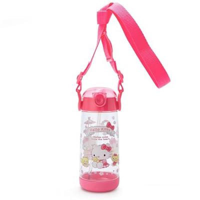 Бутылка для воды Sanrio с трубочкой 480 мл, легкая пластиковая бутылка для питья с одним нажатием Hello Kitty Hello Kitty с плечевым ремнем и именной наклейкой