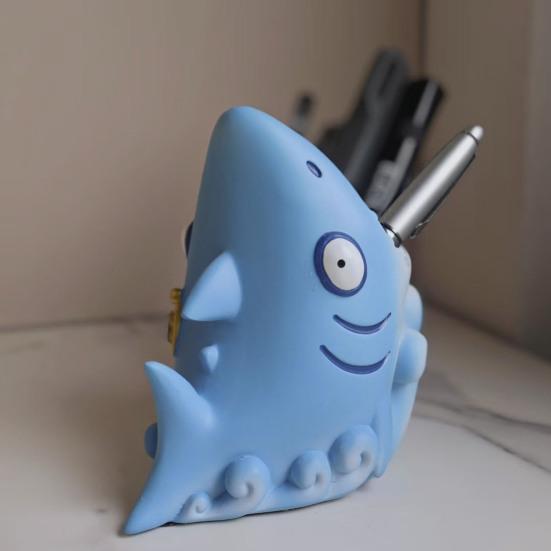 Подставка для ручек в форме акулы, устойчивая нескользящая конструкция, ящик для хранения, большая