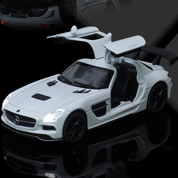 Mercedes Benz SLS AMG Supercar Simulation Diecast & Toy Vehicles Sounds & Light Pull Back Car 1:32 Alloy Collection Model