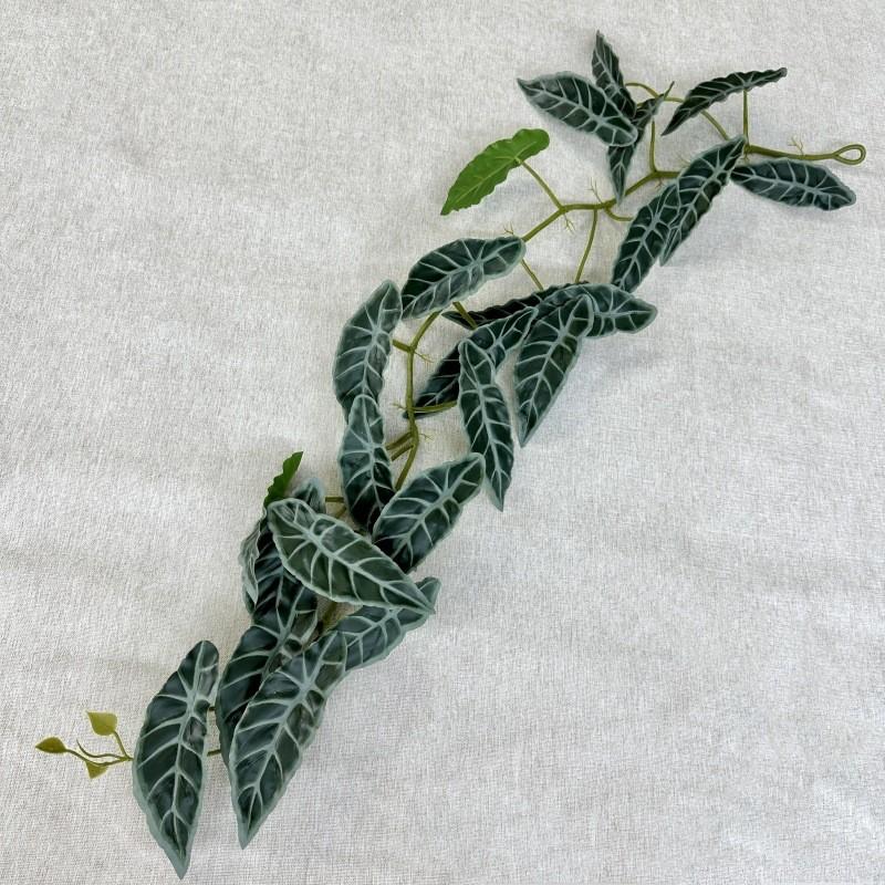 Artificial Green Plant Wall Decor With Silk Screen Printing For Home And Photography Use