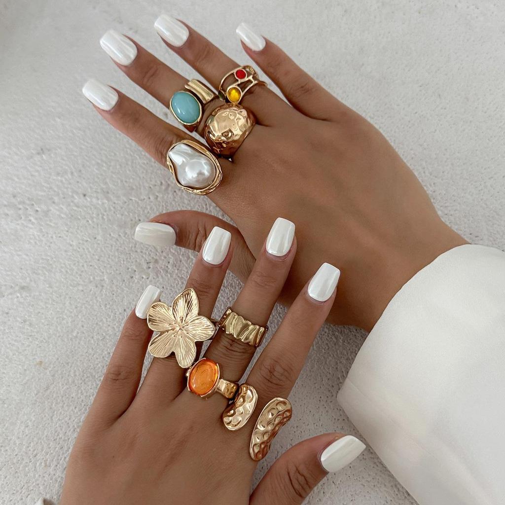 Европейское и американское кольцо с полым неровным дизайном из жемчуга, со стразами и дизайном костяшки в виде цветка