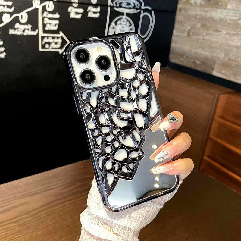 Подходит для iPhone 15 Гальванизированный Полый Охлаждающий Чехол для Телефона 16pro Поставляется с Зеркальцем для Макияжа 14/13 Полностью Закрывающий Защитный Чехол