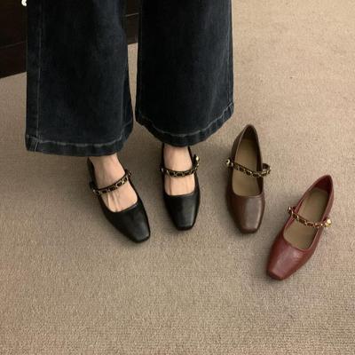 Туфли Мэри Джейн с цепочкой на грубом каблуке, женская обувь 2024 года, весна и осень, новая ниша, ретро с юбкой, темперамент, одно слово, с одинарными туфлями