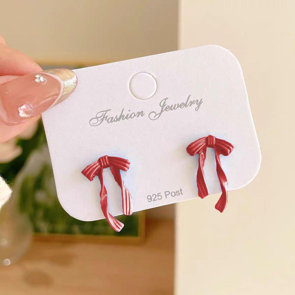 Изысканные серьги-бантики для девочек: Милый, универсальный, уникальный дизайн