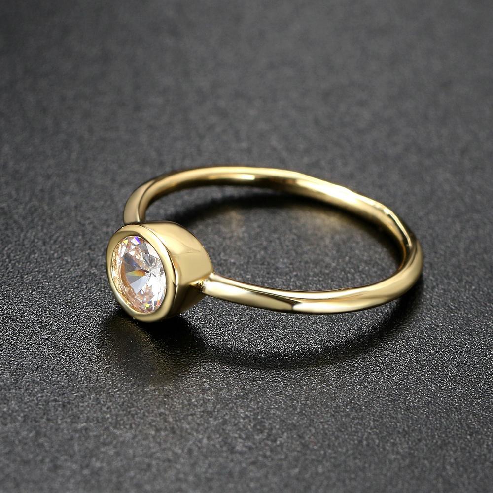 Minimalist Crystal Promise Ring for Women Simple Round Cubic Zirconia Rose Gold Accessories Dainty Jewelry R010