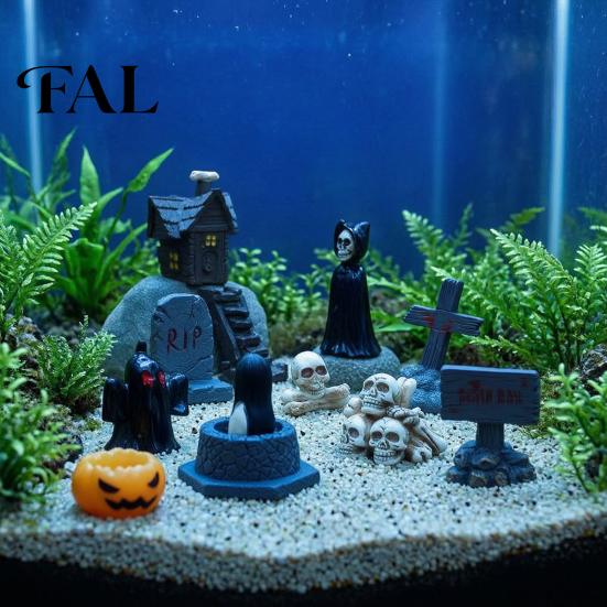 Dark Halloween Scene Set Miniature Resin Ornaments, Micro Landscape Desktop Decor, Horror Street Sign Props Accessories for Fish Tank Aquarium