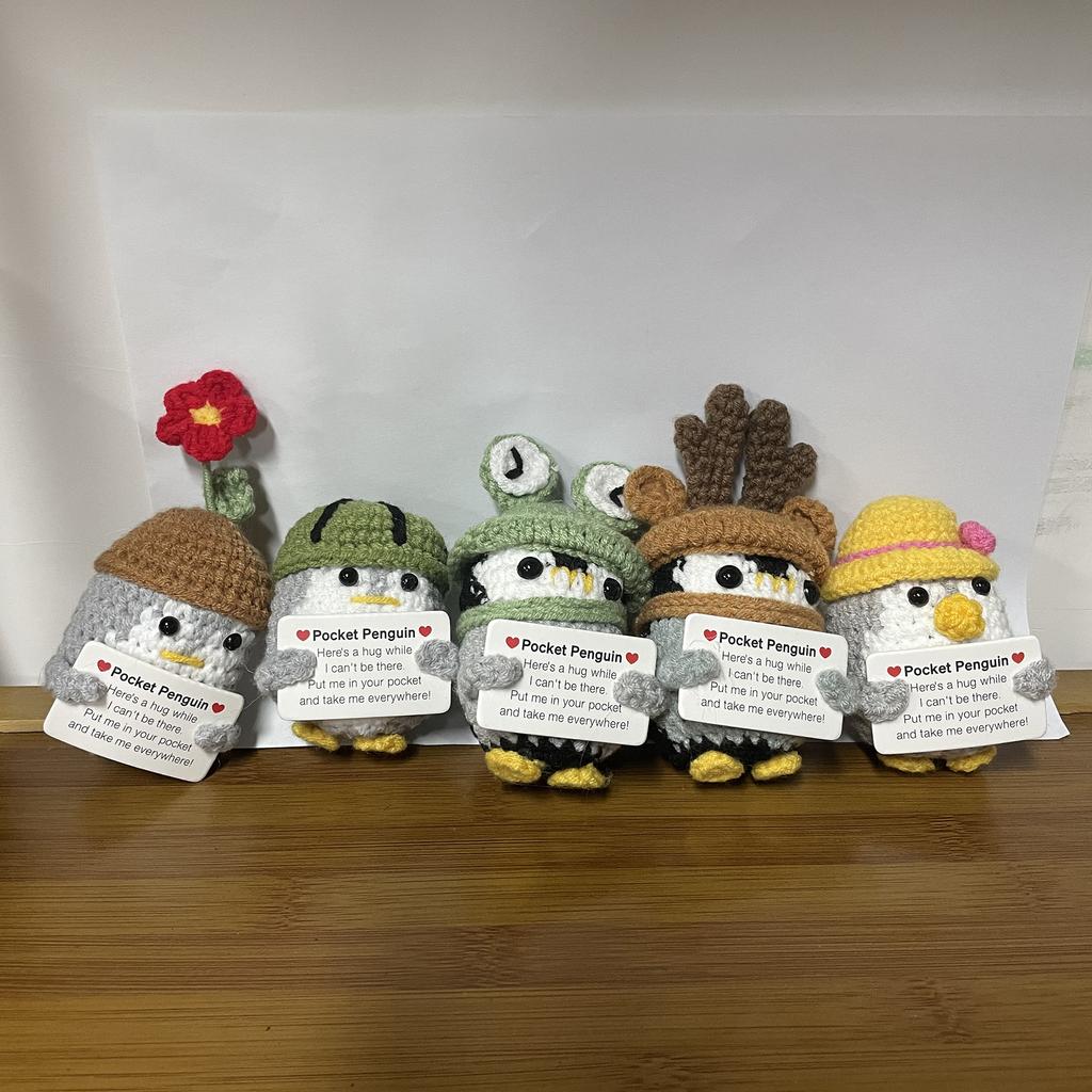 Cute Crochet Christmas Hat Penguin Doll With Card Home Room Decoration Fashion Handmade Knitted Positive Energy Penguin Dolls