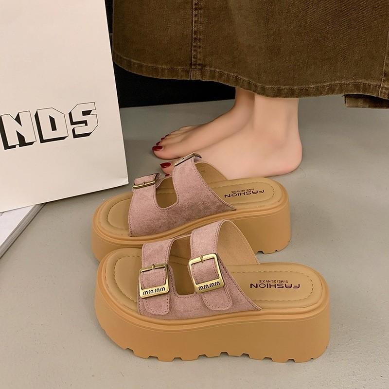 Летние женские шлепанцы на толстой металлической подошве для повседневной носки