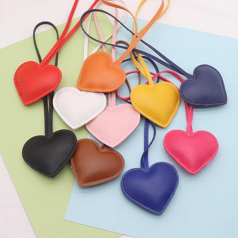 Heart-shaped Keychain, Pink, Cute Heart-shaped Pendant, Bag Decoration Accessory, Key Ring, Gift, for Women and Girls, Valentine's Day Gift
