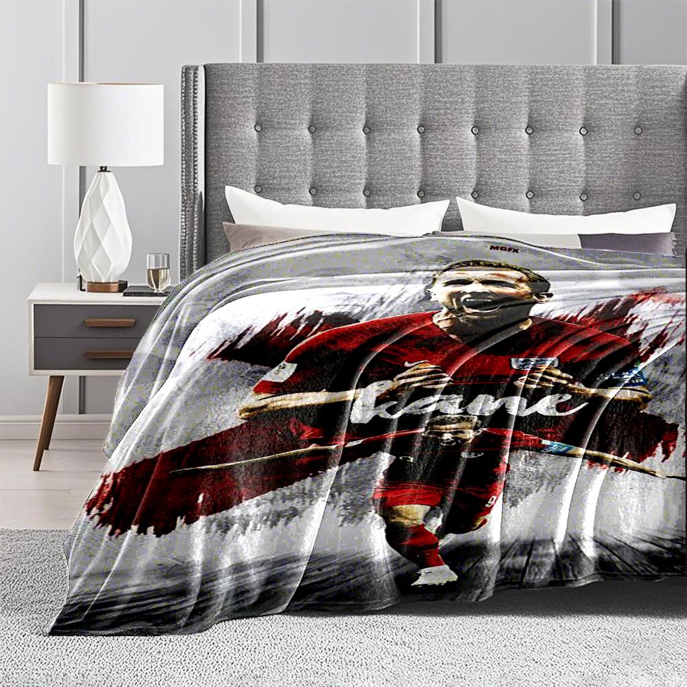 Harry Kane printed Keep warm Keep warm is suitable for use in the living room and bedroom sofas.