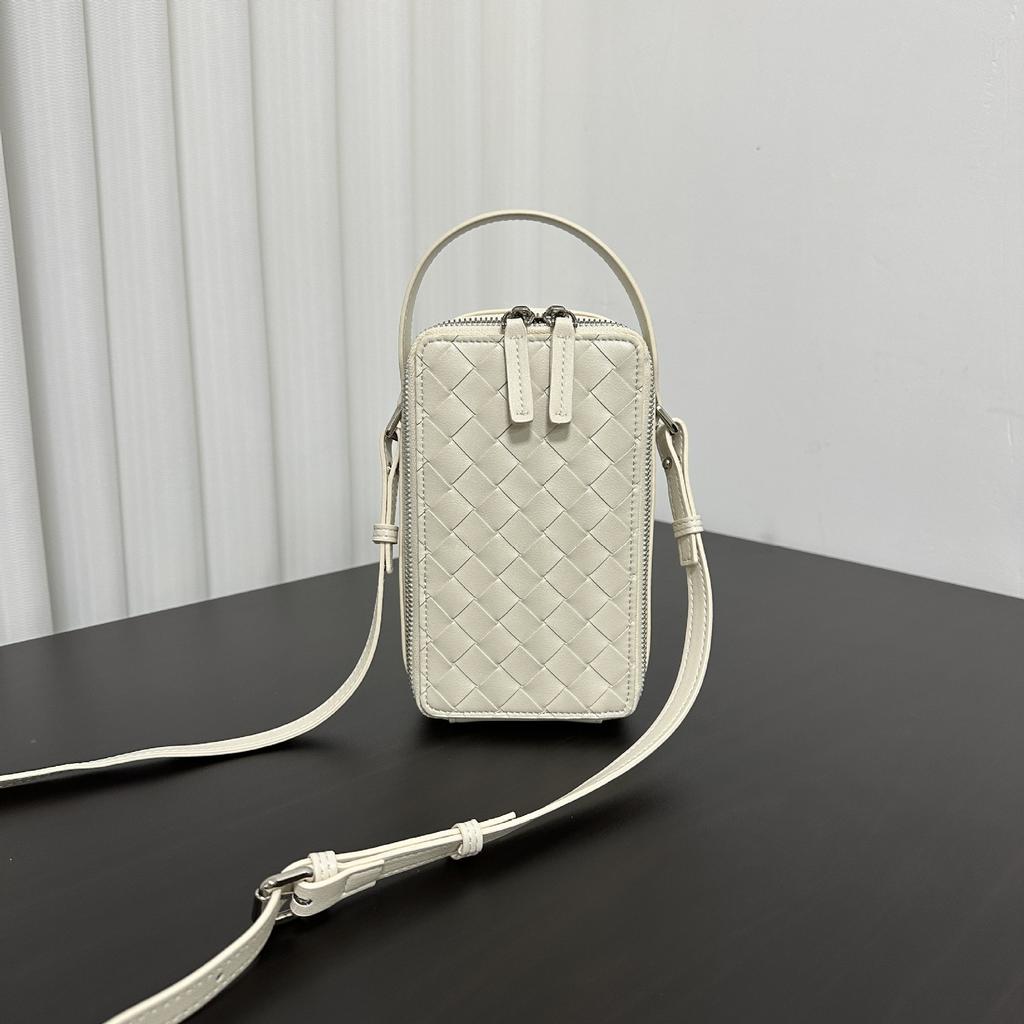 Leather woven mobile phone bag for women, summer new lightweight and simple mini square bag niche shoulder messenger bag