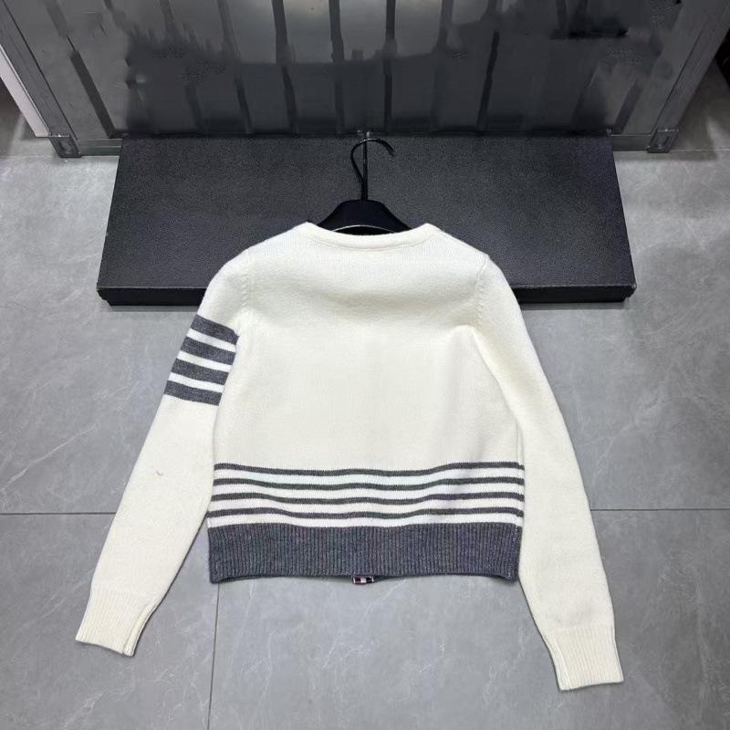 2025 Winter College Style Beaded Bow Knit Cardigan for Women