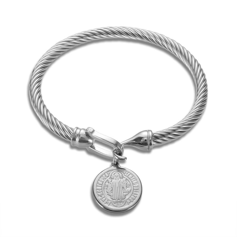 Элегантный браслет из нержавеющей стали с бриллиантовым акцентом и невыцветающей пряжкой в форме подковы