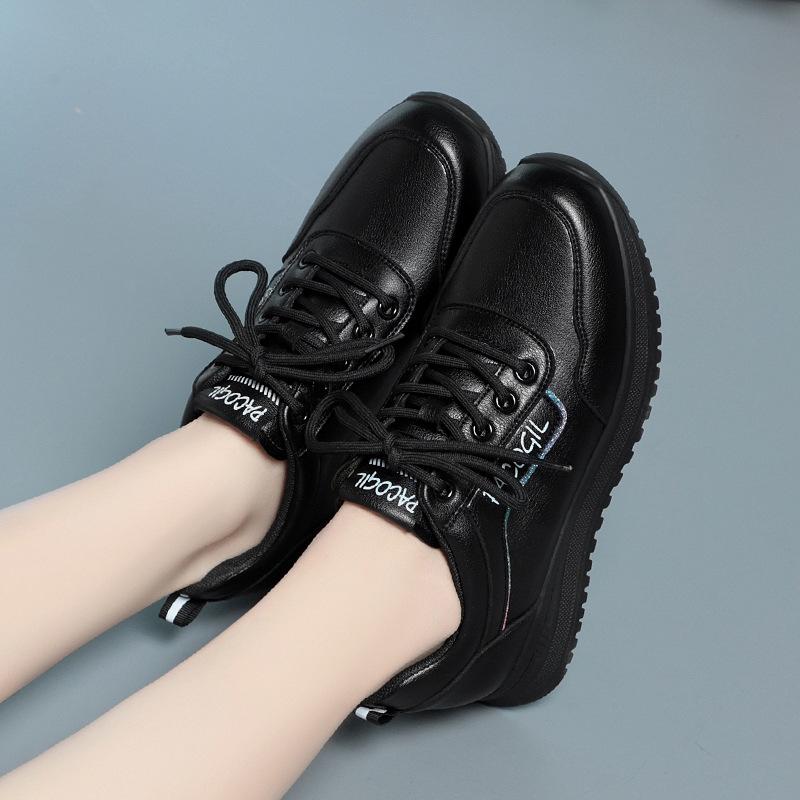 Sneakers Women's New Autumn and Winter Velvet Women's Shoes Soft-soled Middle-aged and Elderly Flat-soled Travel Casual Shoes
