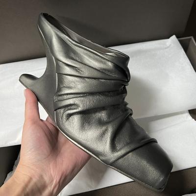 Женская обувь слипоны, туфли-лодочки на невысоком каблуке, модные женские туфли на тонком каблуке, туфли-лодочки, шлепанцы, туфли на наклонном каблуке с морщинками, сандалии, обувь