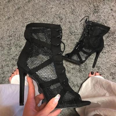 Новые черные сексуальные босоножки на высоком каблуке с сеткой, летние модные тенденции, удобные ботинки с открытым носком, танцевальные женские туфли на шпильках 11 см и 7 см