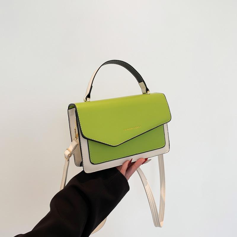 Модная универсальная сумка в иностранном стиле 2025 весна новая на плечо через плечо маленькая квадратная сумка