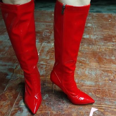 Женские высокие сапоги на молнии, сексуальные осенне-зимние туфли с острым носком, черные, белые, красные, на каблуке, до колена, женская обувь, большой размер 48