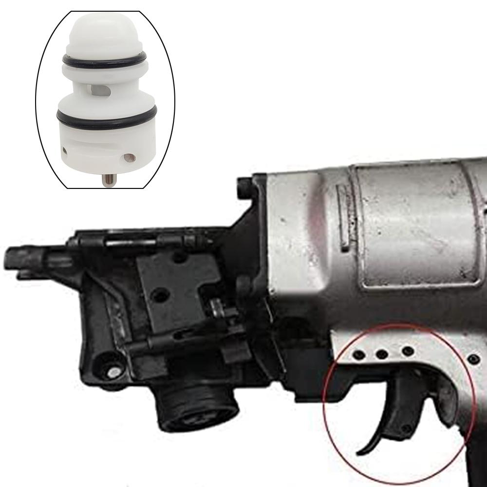 Комплект из 2 клапанов управления для ремонта катушечных гвоздезабивных пистолетов Max CN55, CN70 и CN80.