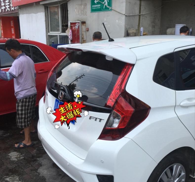 Задний спойлер на крышу Honda FIT, без сверления, 2014-2020, с подсветкой G