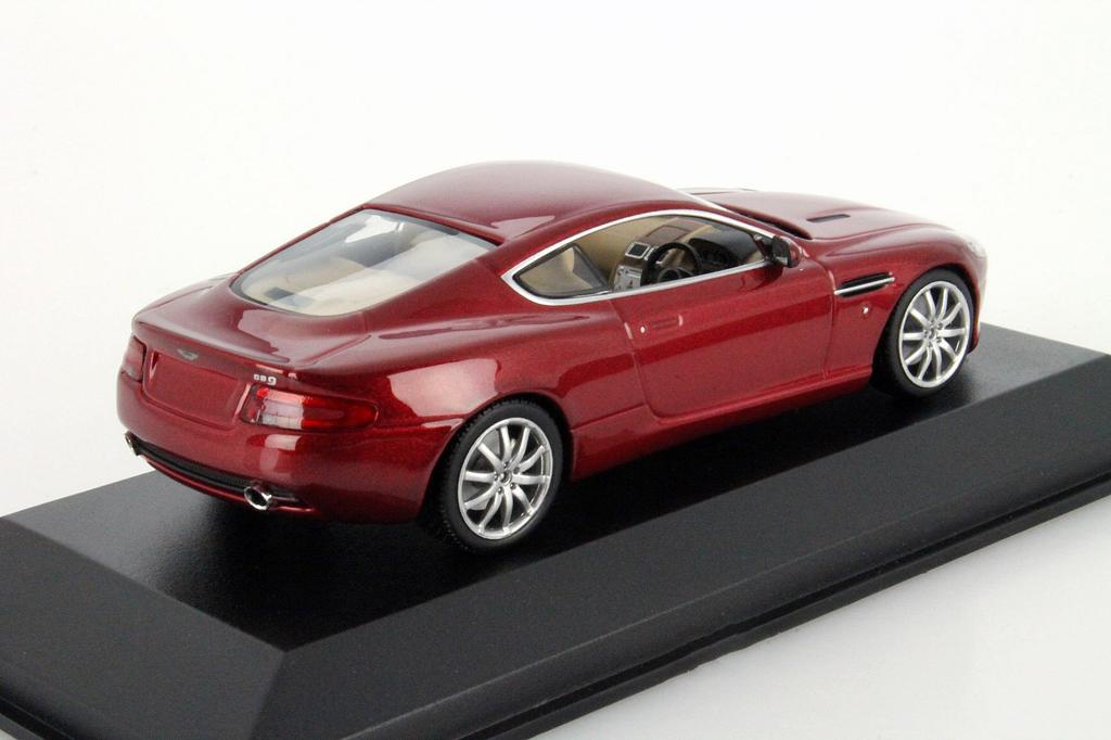 Minichamps Aston Martin DB9 2009 Finished Product 1/43 (Red Metallic)