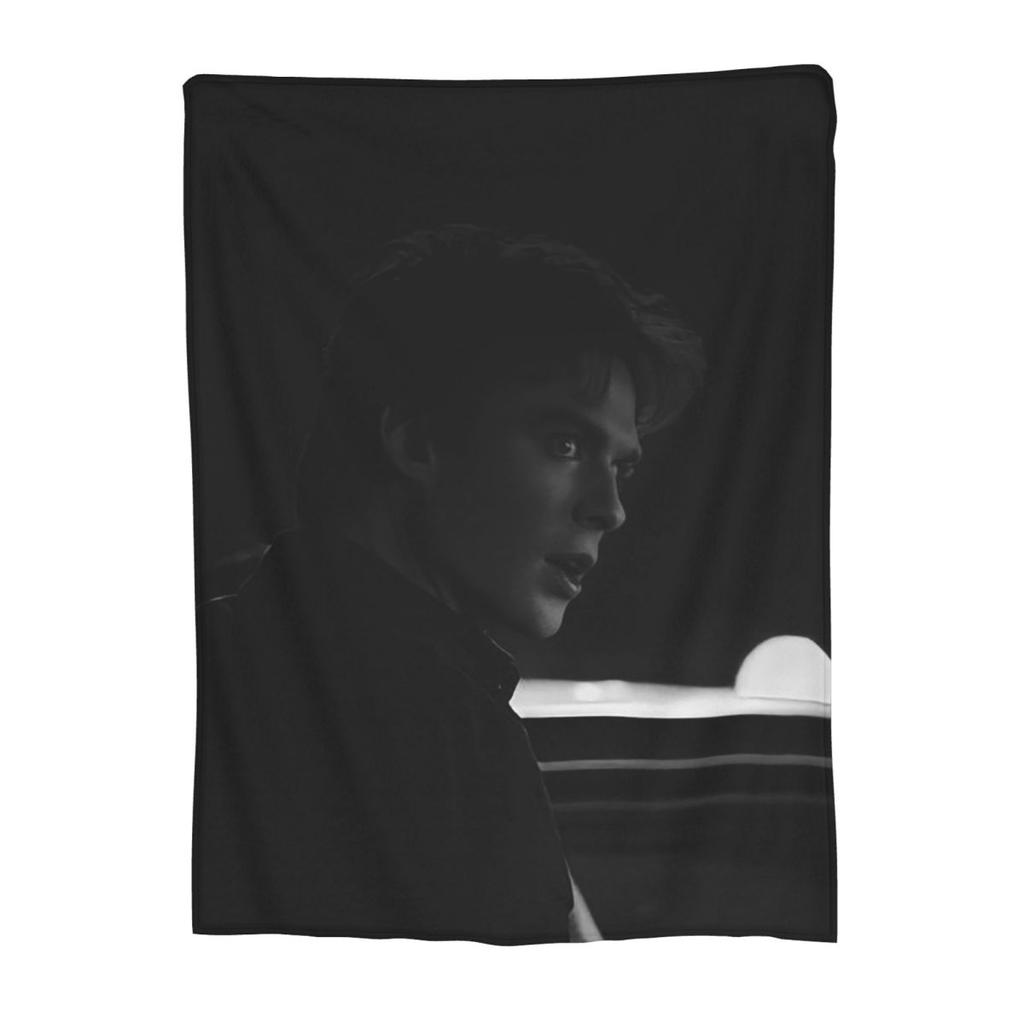 Damon Salvatore The Vampire Diaries Blankets Soft Warm Flannel Throw Blanket Bedspread for Living room Picnic Travel Home Couch
