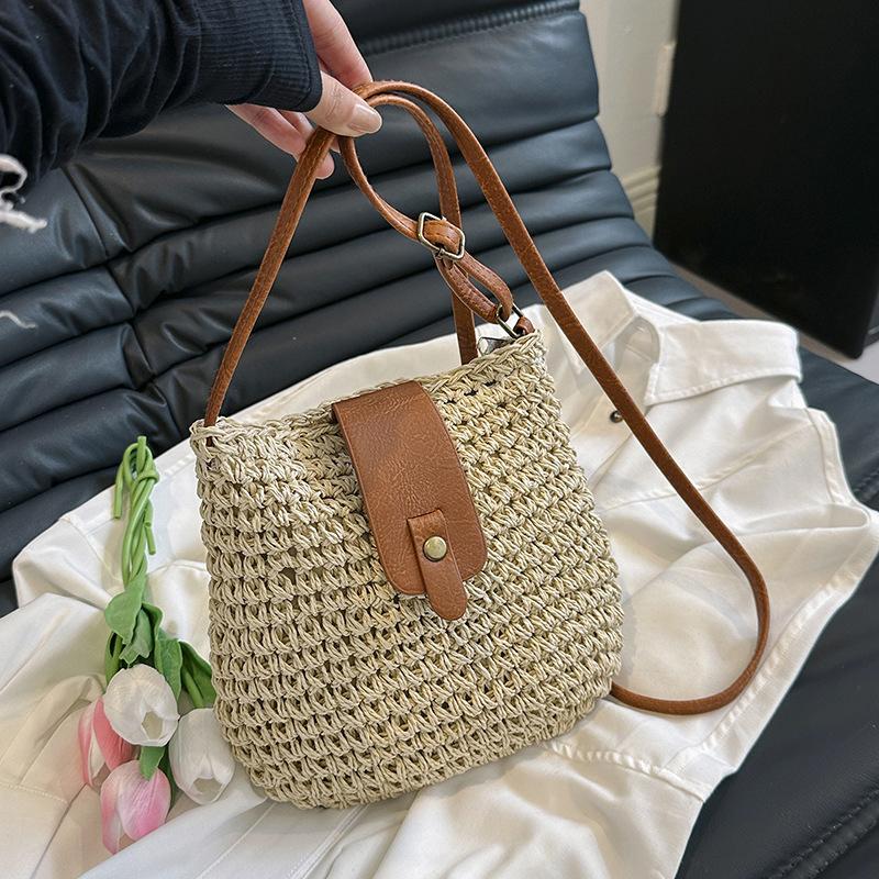 New Summer Grass Woven Bag for Women Beach Crossbody Bag Designer Shoulder Bag Small Flap Purses and Handbags